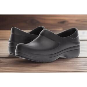 CROCS Work Neria Pro II Graphic Clogs Womens 9 New Fast Shipping